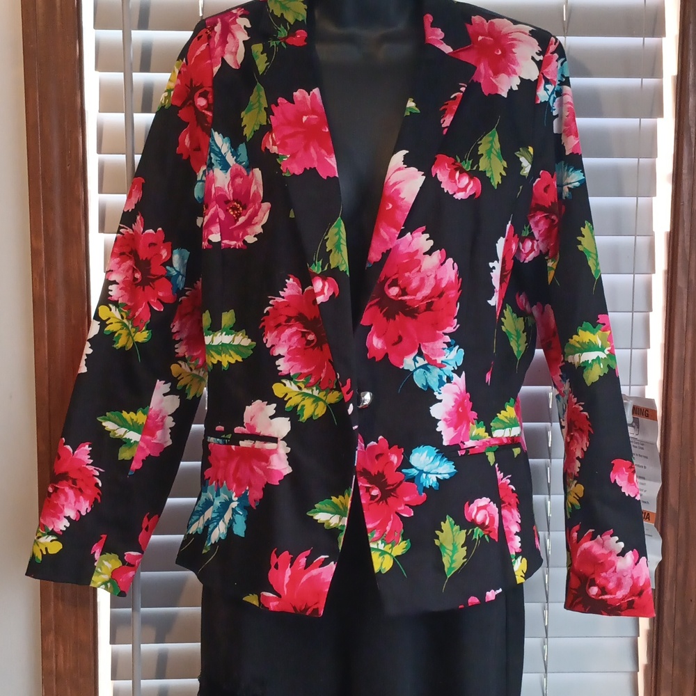 XOXO Floral Blazer